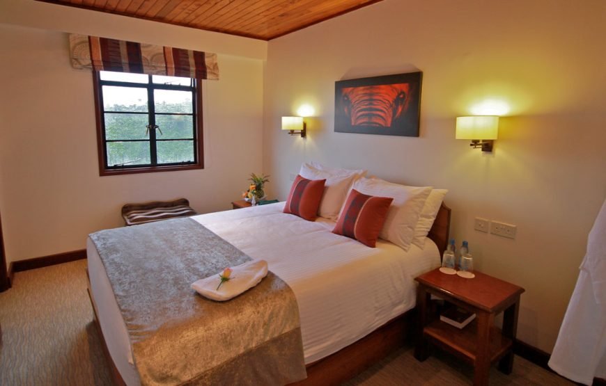 1 Night Safari to Mount Kenya Region